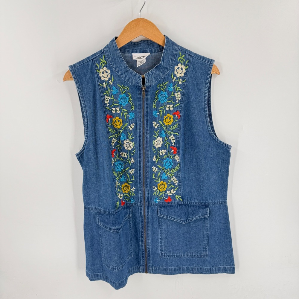 Country Store Embroidered Denim Vest Blue Medium Floral Boho Cottagecore Vest